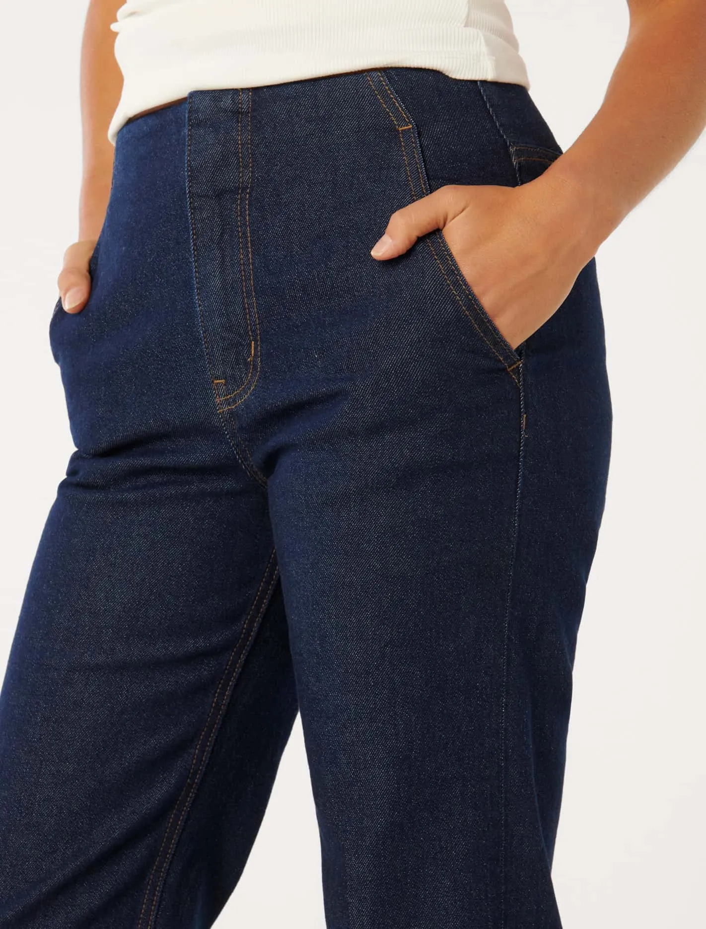 Amy Ankle Straight Jeans