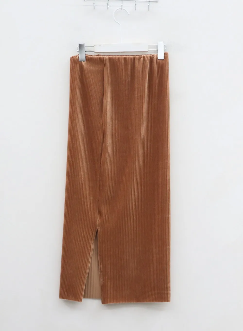 Back Slit Ribbed knit Maxi Skirt ID22