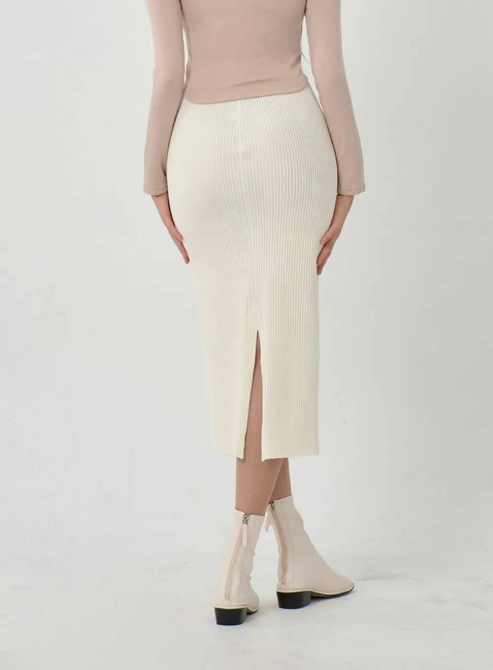 Back Slit Ribbed knit Maxi Skirt ID22