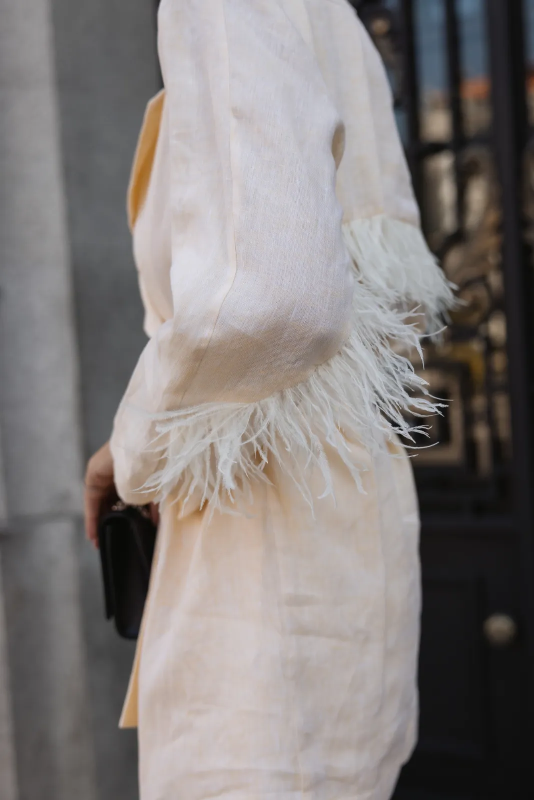 BLAZER AMARELO COM PLUMAS